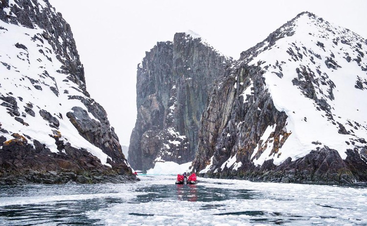 antarctic peninsula through the channel Poseidon