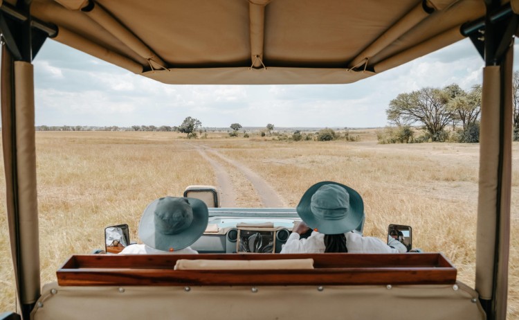 Usawa Serengeti Mobile Camp game drive