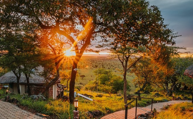 Serengeti Simba Lodge exterior