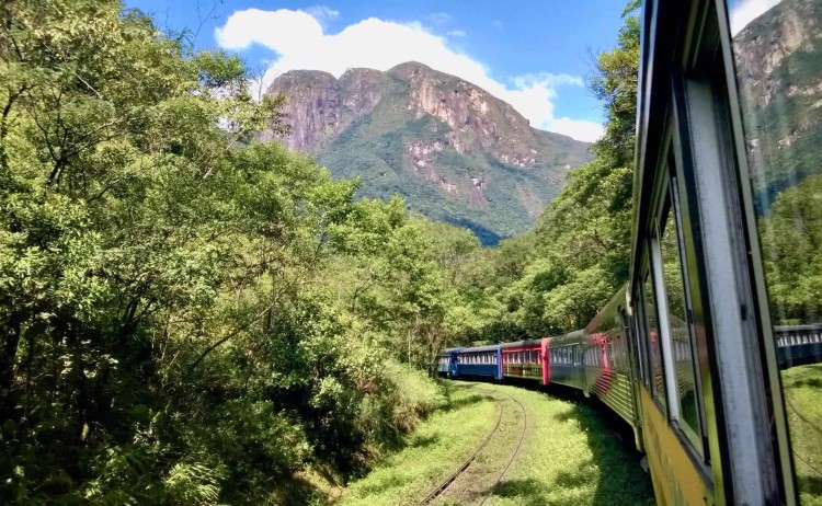 Serra Verde Express train