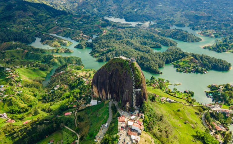 Guatape 2364882297 1