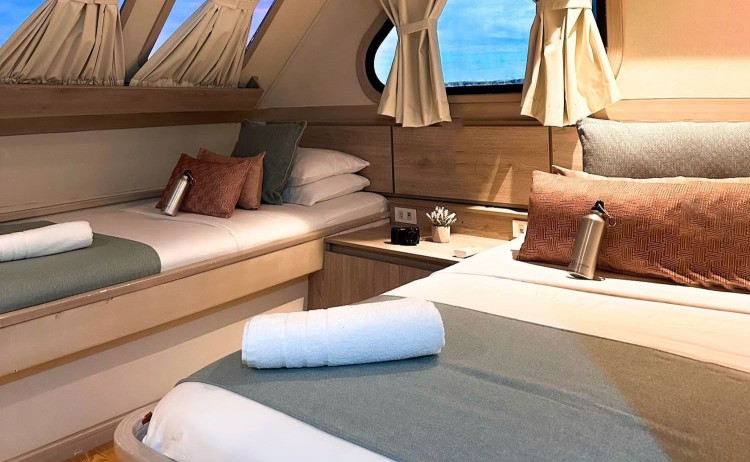 Twin cabin