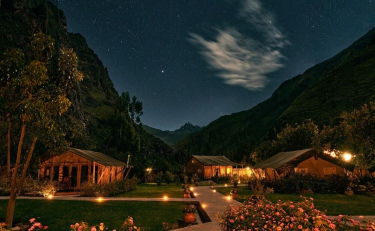 Peru hike bike tour Las Qolqas panoramic view at night