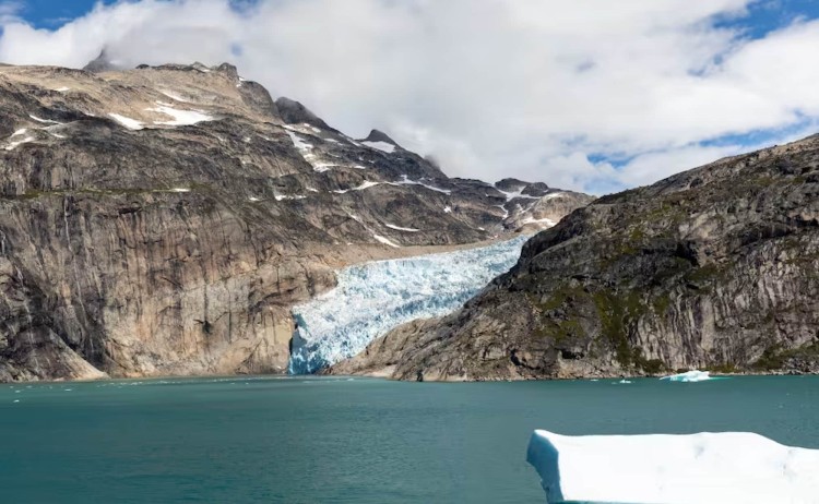 South Greenland cruisePrins Christian Sund 4M9A8755 michellesole