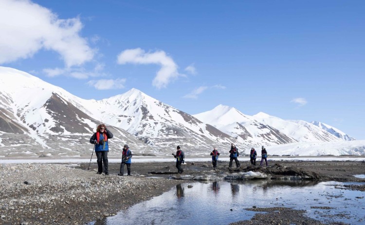 Spitsbergen cruise guided walking safari in Svalbard