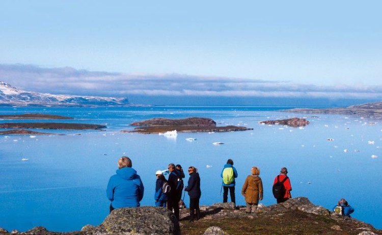 Springtime in Svalbard A2FbTCYA