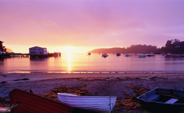 Sunrise Halfmoon Bay Stewart Island RB v2
