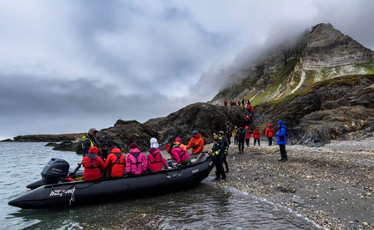 Svalbard circumnavigation shore landing
