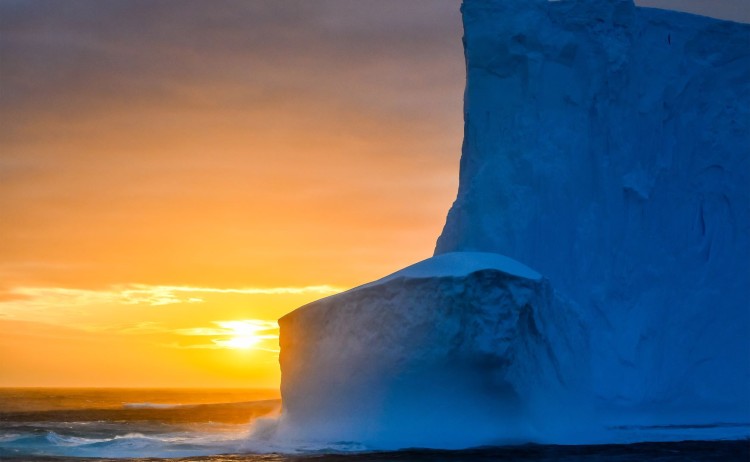 Antarctica sunset StudioPonant Morgane MONNERET