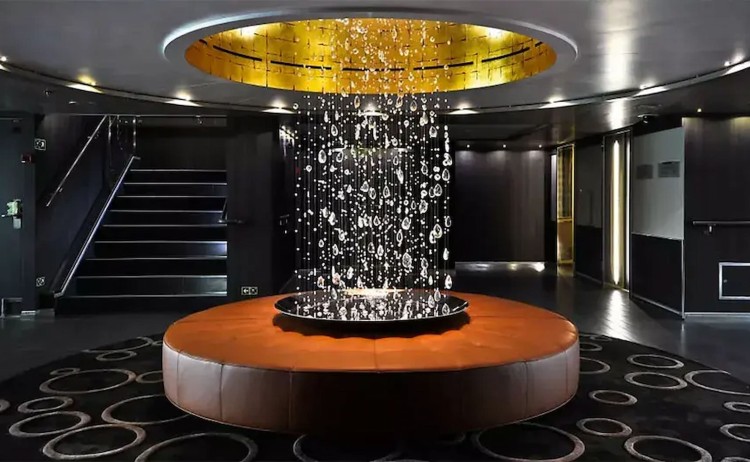 LAustral lobby.jpg