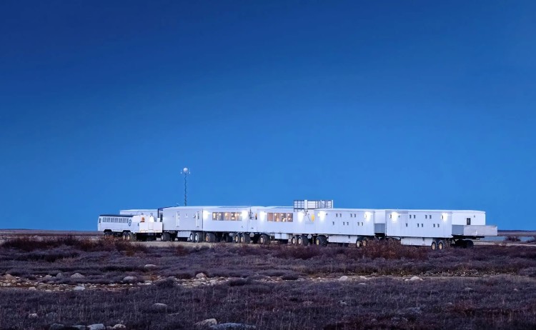 Frontiers North Tundra Buggy Lodge