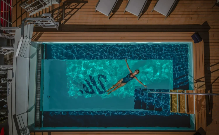 sh minerva sundeck pool