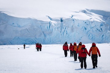 Ultimate Antarctica Circle Crossing 