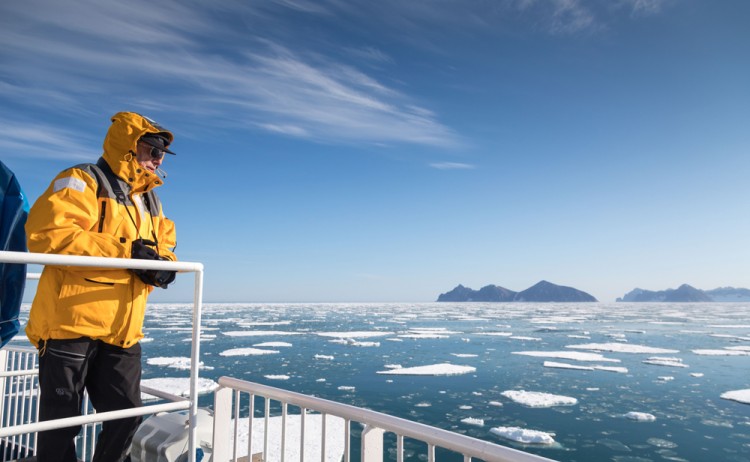 Quark Expeditions Under the Northern Lights pax aboard ship ice OCN east greenland acacia johnson