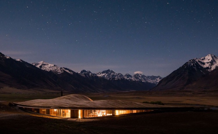 Lindis with night sky small