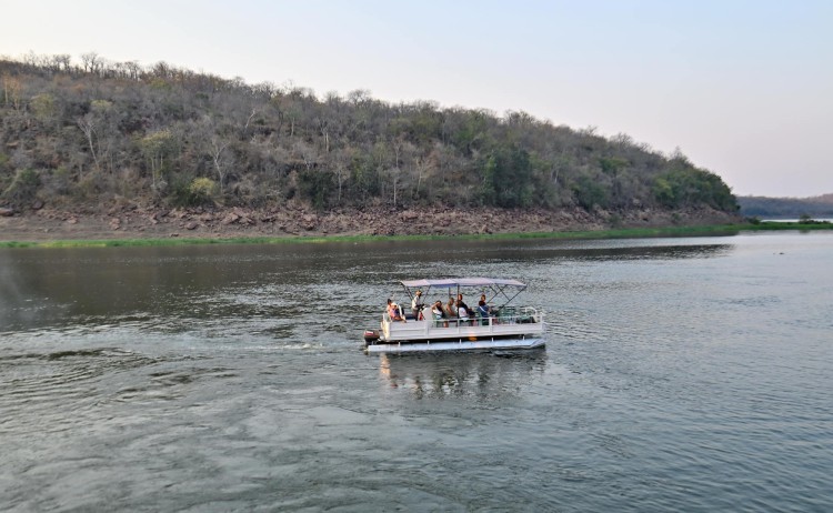 Zambezi RiverElephants Bay boat cruise