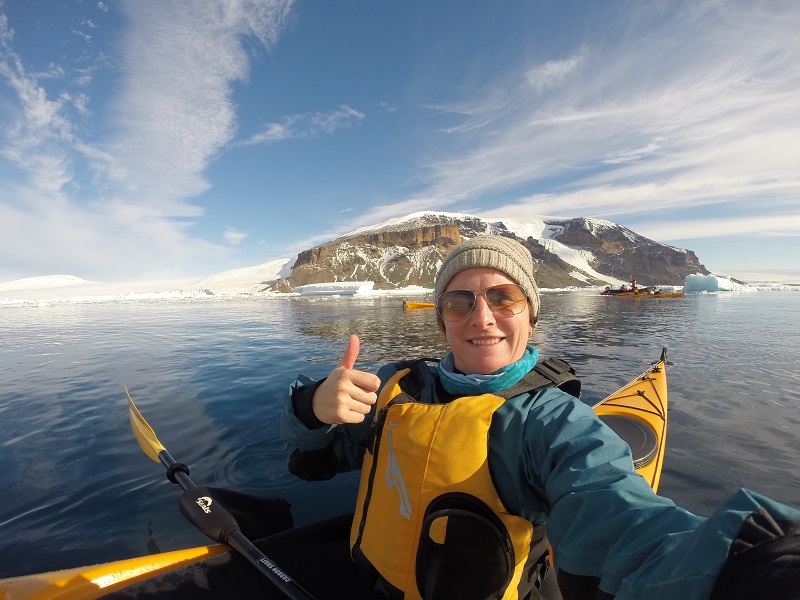 antarctica travel agent kayaking