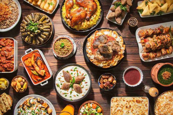 Travel to Egypt and Jordan and don't missed their must try traditional foods