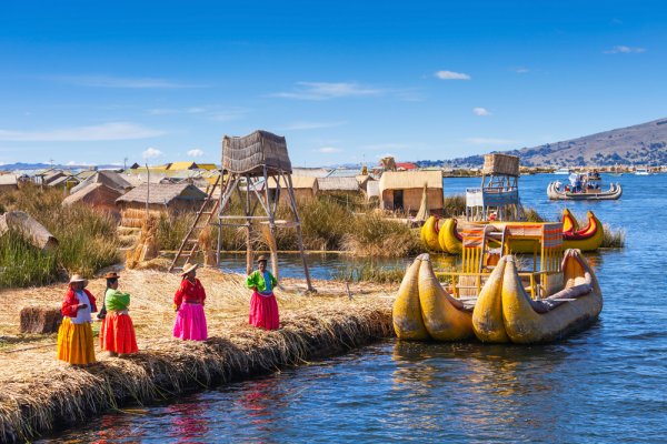 Bucket list the visit to Uros Island 