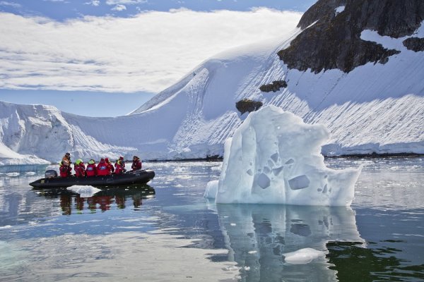 Zodiac tours in Antarctica