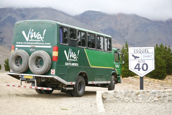 Viva truck Esperanza on the Route 40