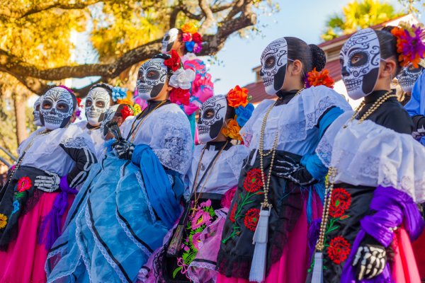 Parades on Dia de los Muertos