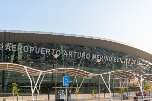 Front facade of Santiago International Airport