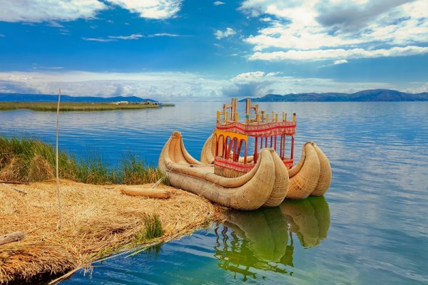 Totora boat on the Titicaca lake near Puno, Peru