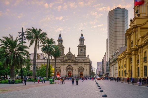 Walking in Santiago city centre