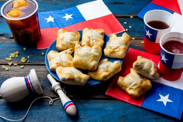 Typical dish and drinks at Fiestas Patrias, Santiago 