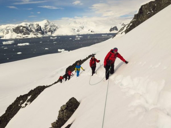 Activities to do in Antarctica: Mountaineering