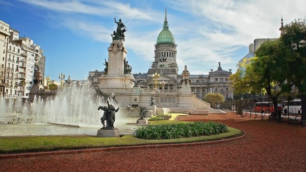 Congress building and a fountain in Buenos Aires