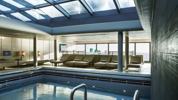 Indoor pool on Le Commandant Charcot