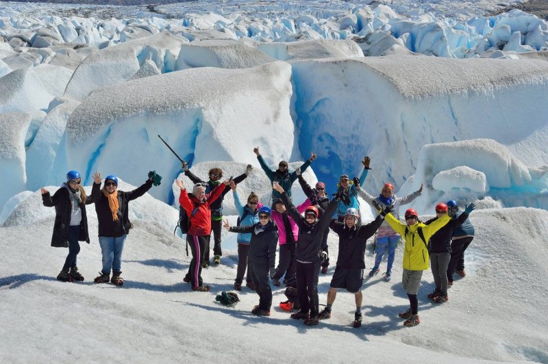 Fun group shot on ice by Sindy low res