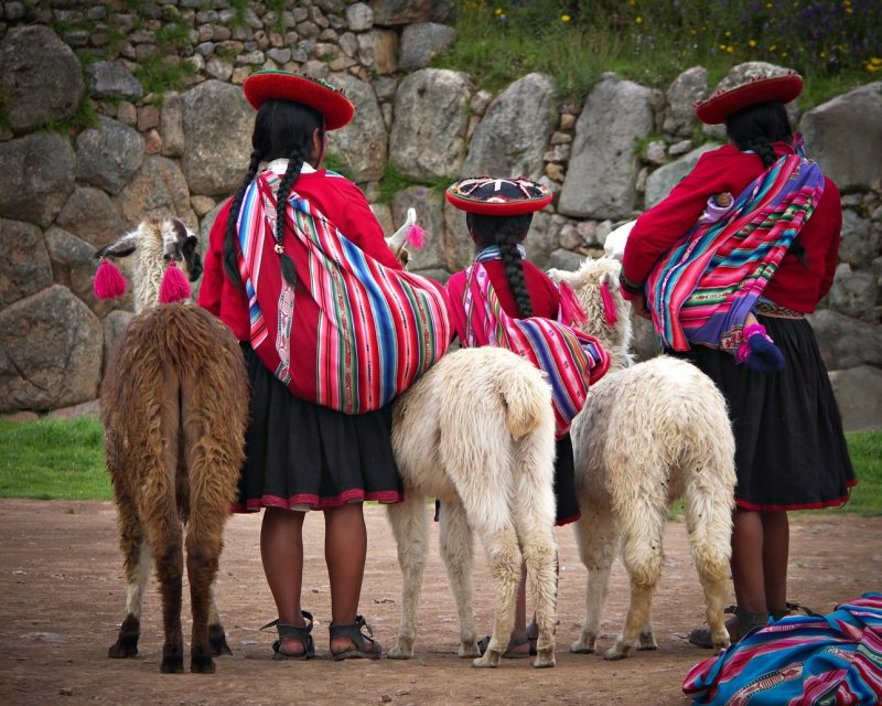 cholitas, Peru