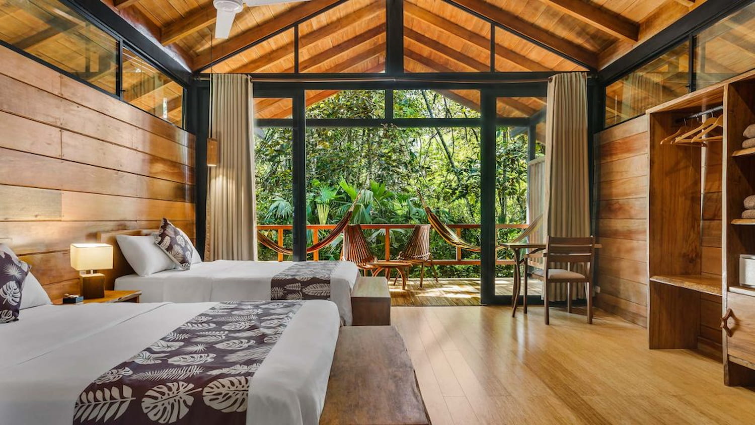 Sacha lodge twin bed option